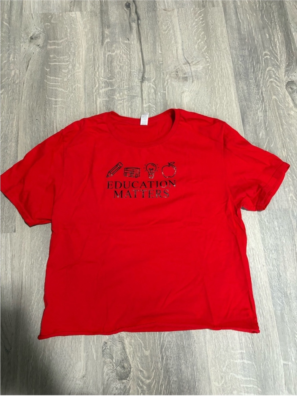 3 for $14 Education Matters Red Graphic Tee size medium